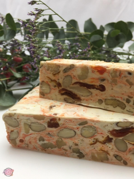 Нуга ореховая с курагой 4шт